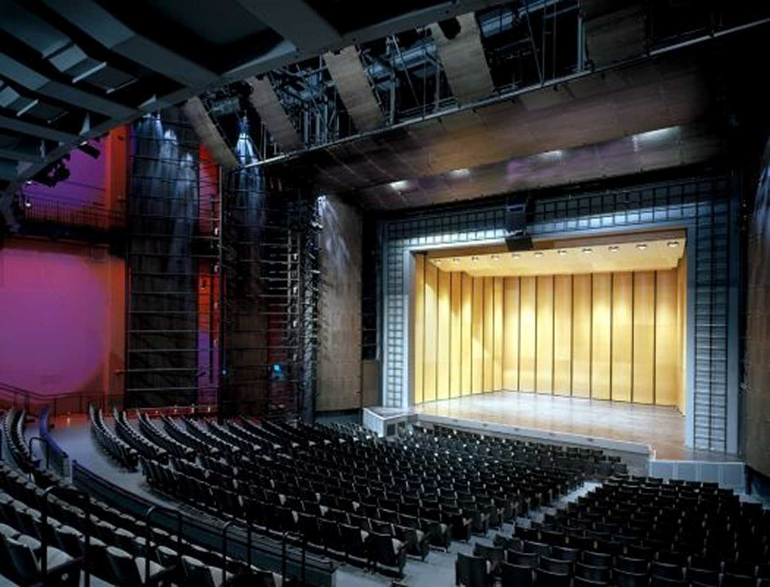 See A Movie Please share your thoughts with us by completing the Red River Theatres survey.. Red River is the best cinematic experience that my wife and I have ever had – viewing angle, sound, seating, snacks, staff, web site are top shelf, and the movie selections themselves are talked about for days.